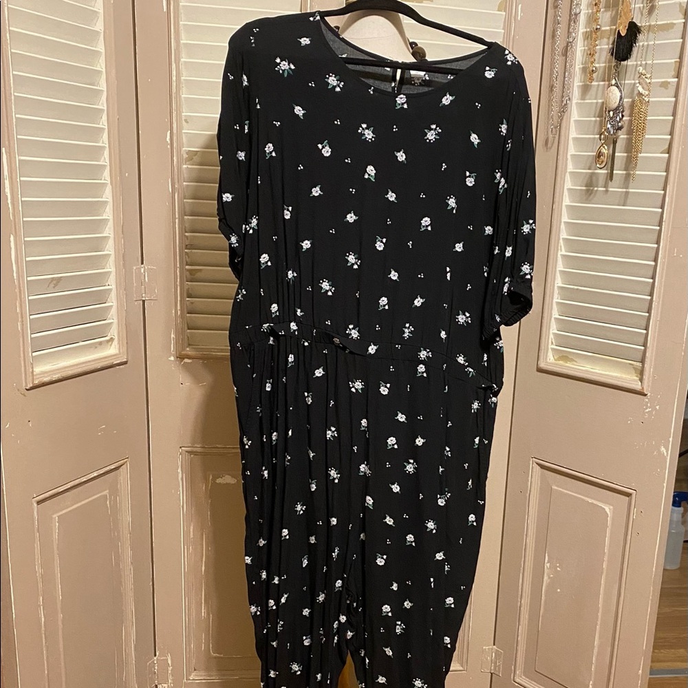 Old Navy blue knit jumpsuit